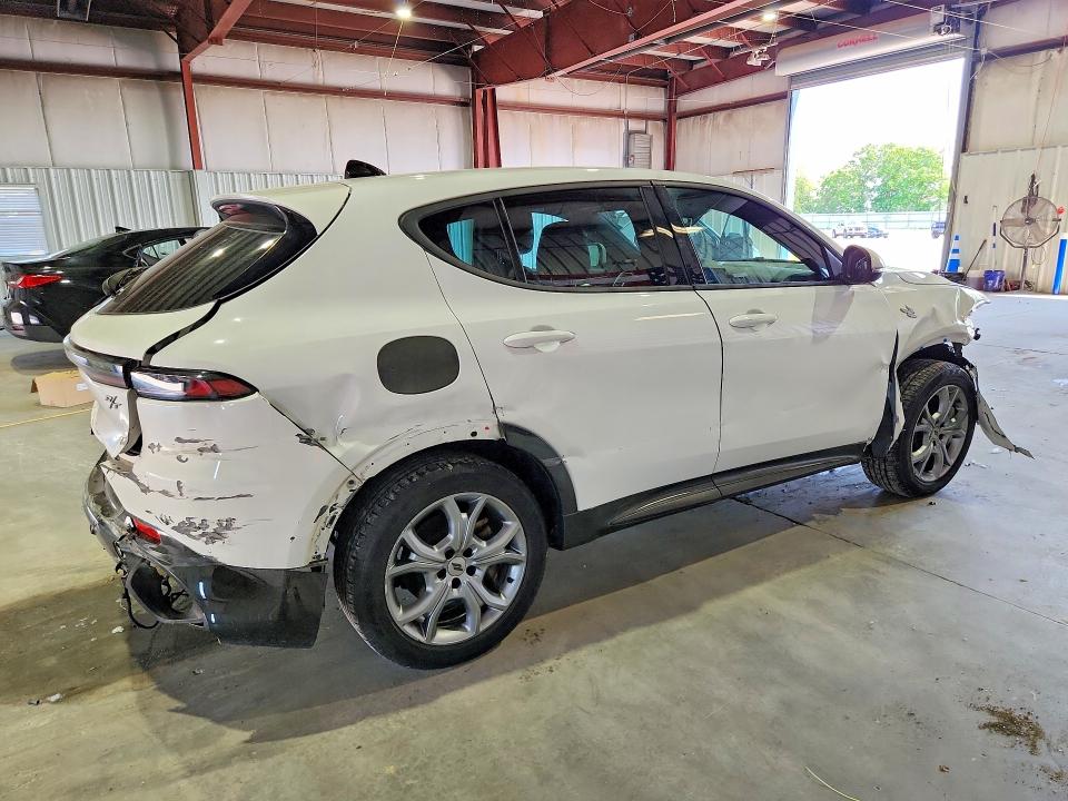 2024 Dodge Hornet VIN ZACPDFCW4R3A29974 COPART salvage auction — FRONT END, FL - CERTIFICATE OF DESTRUCTION, sold $525 on 2026-08-03 (photo 3)