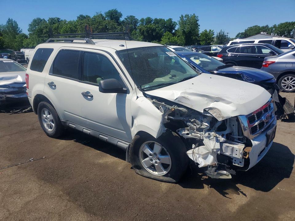 2010 Ford Escape VIN 1FMCU0D73AKC64551 COPART salvage auction — SIDE, CT - CERT OF TITLE-SALVAGE, sold $450 on 2026-07-02 (photo 4)