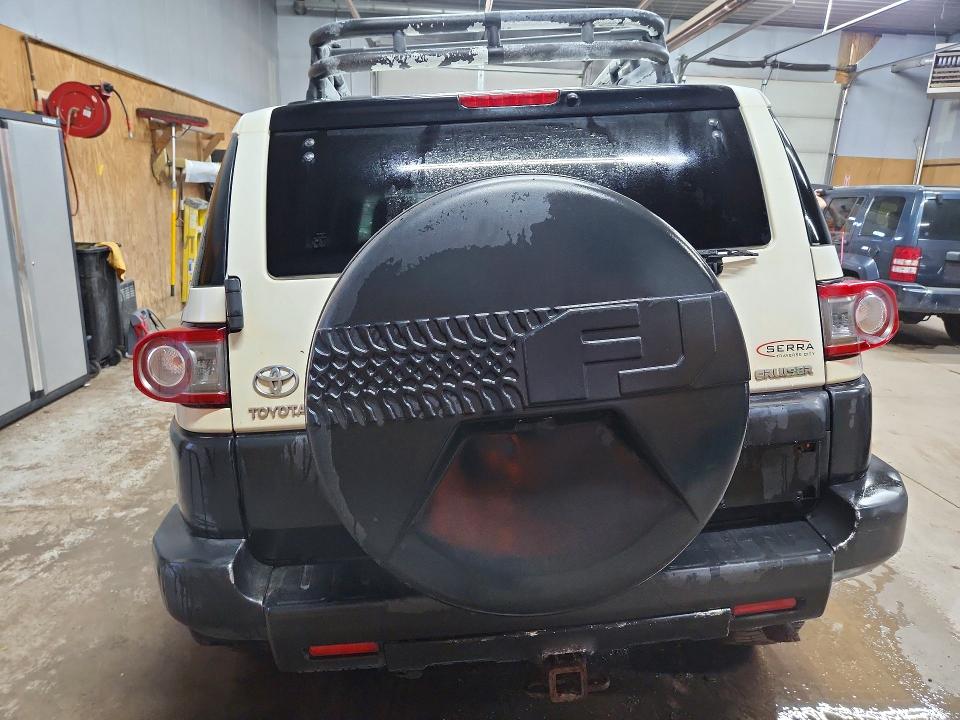 2014 Toyota Fj cruiser VIN JTEBU4BF4EK187563 COPART salvage auction — FRONT END, Mi - Certificate Of Title, sold $8,400 on 2026-07-29 (photo 6)