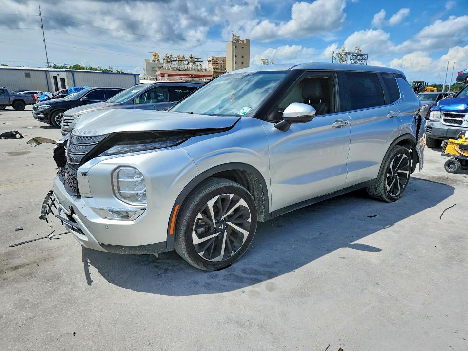 2022 Mitsubishi Outlander VIN JA4J3UA88NZ021506 COPART salvage auction — FRONT END, LA - CERT OF TITLE-SALVAGE, sold $70 on 2026-07-29 (photo 1)