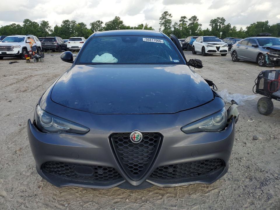 2022 Alfa romeo Giulia VIN ZARFAMBN2N7660620 COPART salvage auction — SIDE, Tx - Salvage Vehicle Title, sold $4,500 on 2026-08-28 (photo 5)