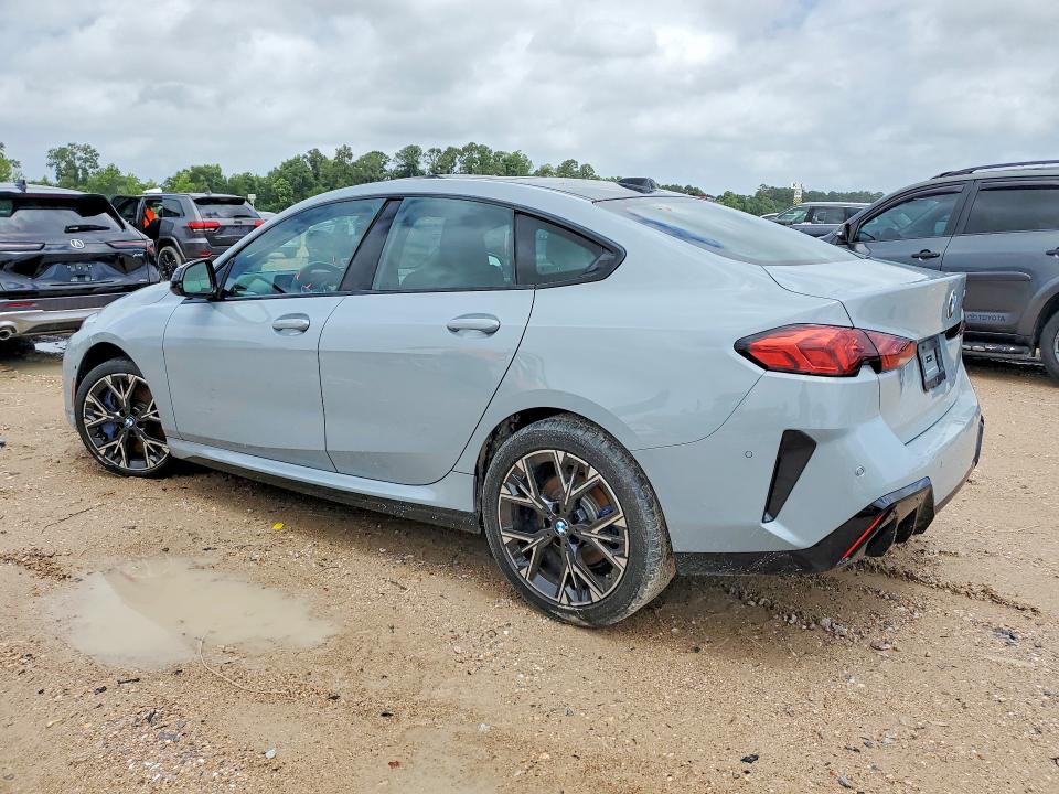 2026 BMW 2 series VIN WBA83GG04T7U56598 COPART salvage auction — FRONT END, Fl - Cert Of Title Slvg Rebuildable, sold $9,700 on 2026-07-21 (photo 2)