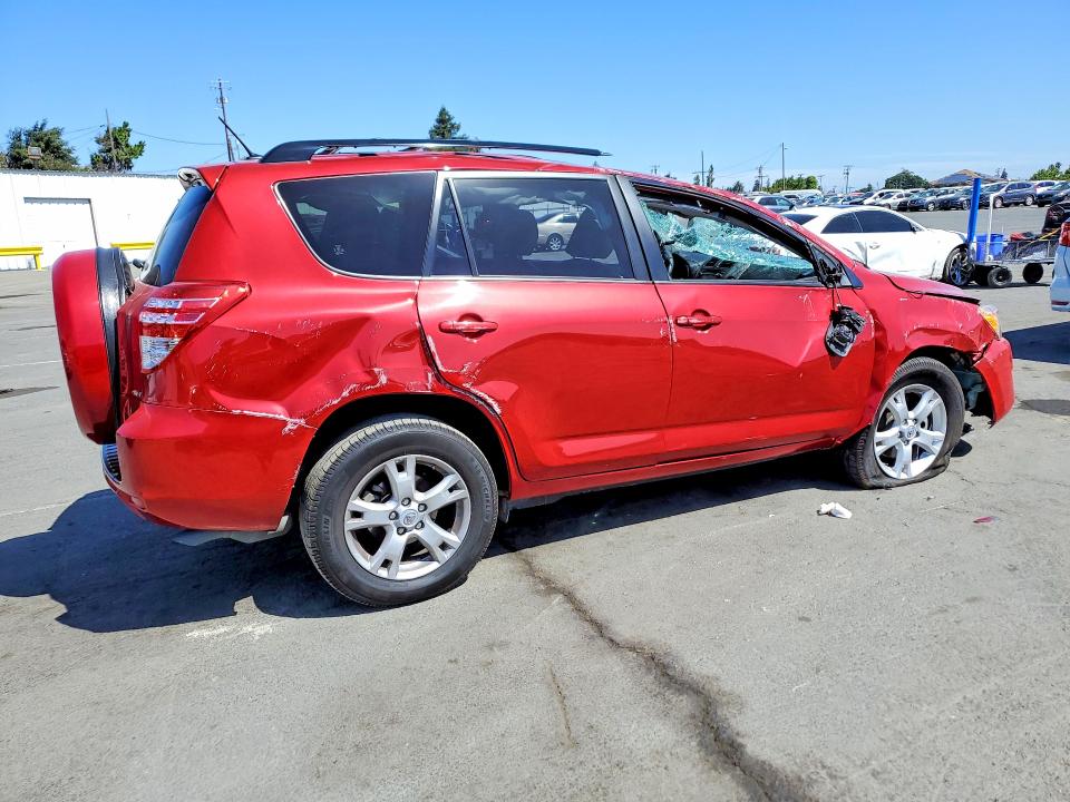 2012 Toyota Rav4 VIN JTMBK4DV3C5106367 COPART salvage auction — ROOF, CA - NON-REPAIRABLE VEHICLE CERT, sold $1,300 on 2026-07-17 (photo 3)