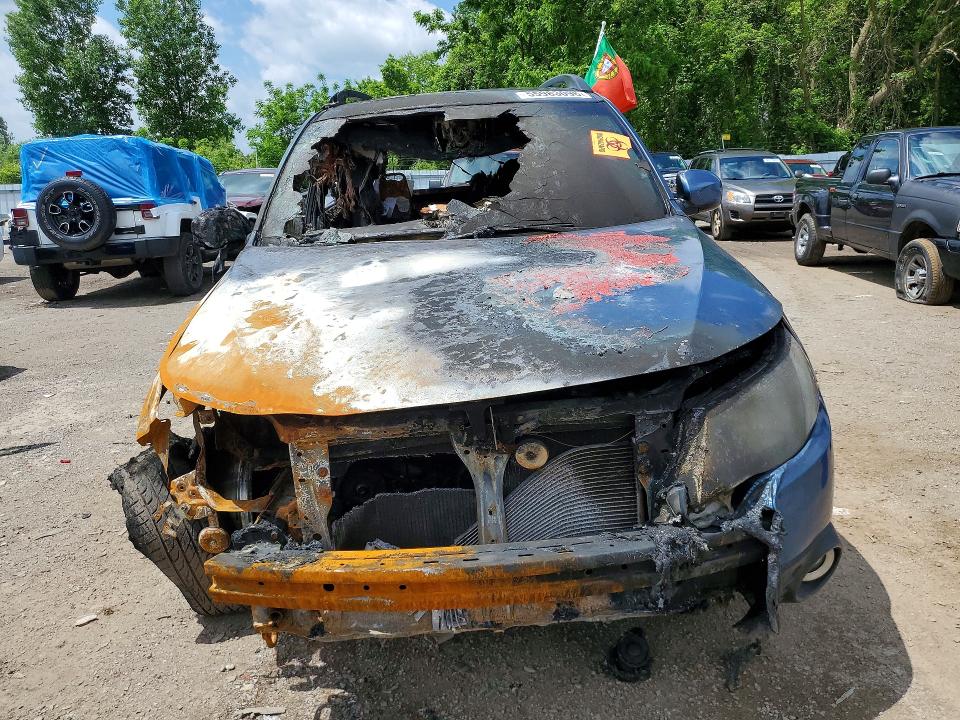 2009 Subaru Forester VIN JF2SH63619H737146 COPART salvage auction — ENGINE BURN, On - Permit Irrepairable, sold $125 on 2026-07-28 (photo 5)