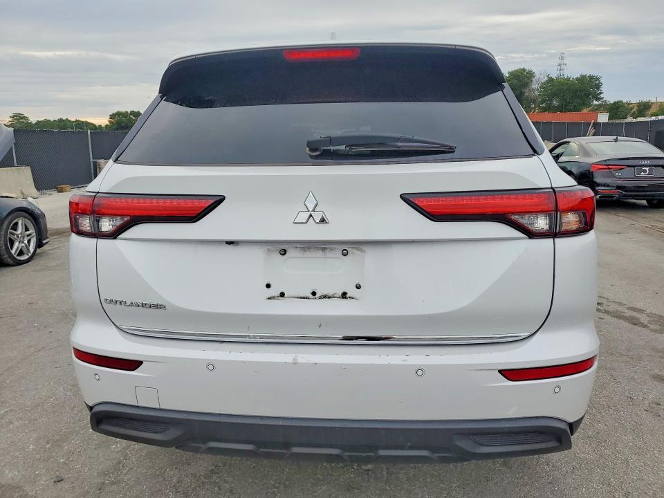 2022 Mitsubishi Outlander VIN JA4J3TA82NZ065852 COPART salvage auction — SIDE, Fl - Certificate Of Title (P), sold $8,800 on 2026-07-30 (photo 6)