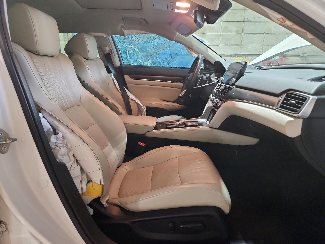 2018 Honda Accord VIN 1HGCV2F91JA015989 COPART salvage auction — Side, MN - CERT OF TITLE-SALVAGE, sold $6,100 on 2026-07-09 (photo 7)