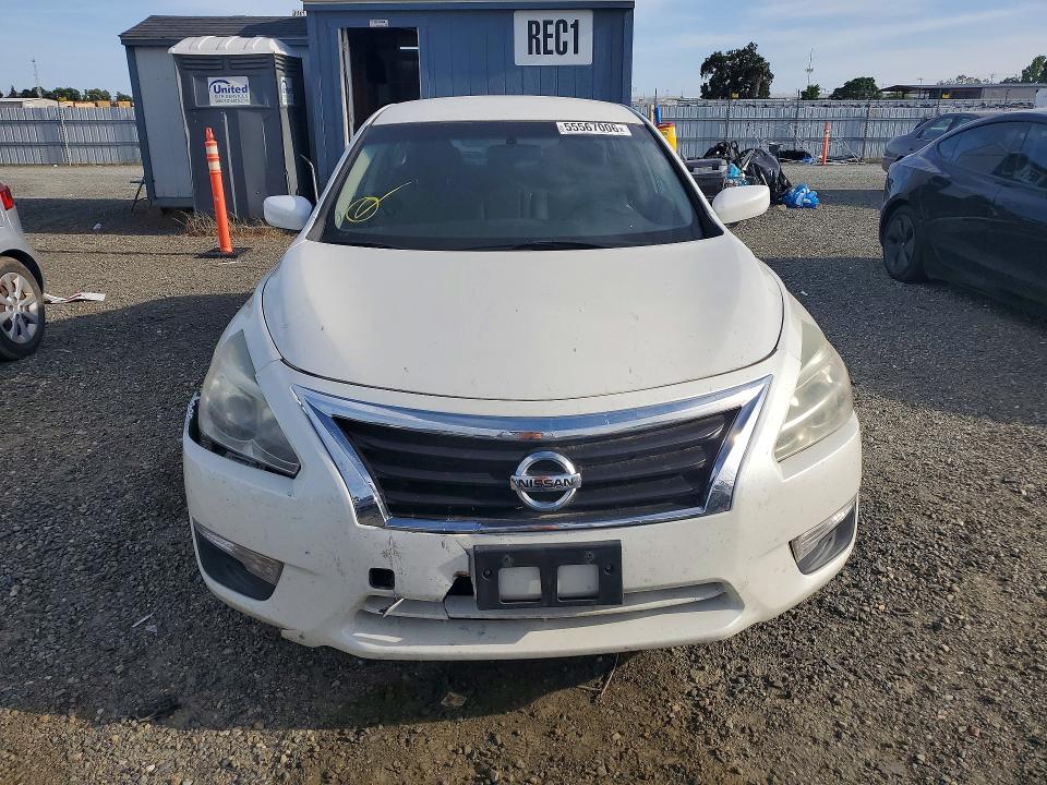 2015 Nissan Altima VIN 1N4AL3AP6FC135005 COPART salvage auction — FRONT END, Ca - Dis/Dlr/Exp Only Lien Papers, sold $1,700 on 2026-07-02 (photo 5)