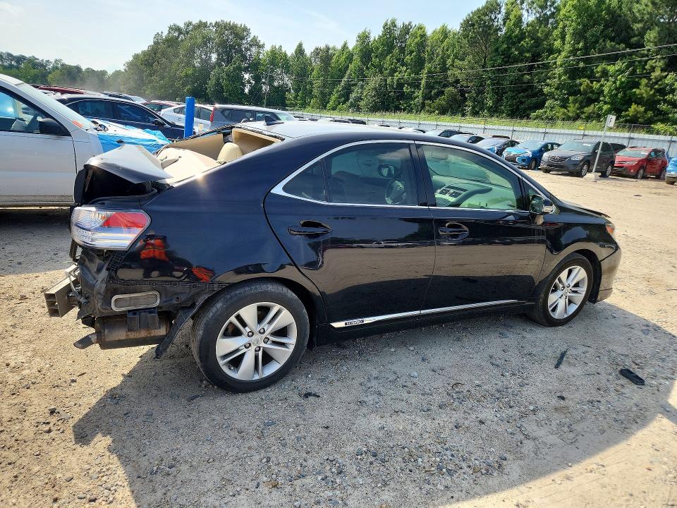 2010 Lexus Hs 250h VIN JTHBB1BA4A2007908 COPART salvage auction — REAR END, VA - CERT OF TITLE - SALVAGE, sold $100 on 2026-07-14 (photo 3)