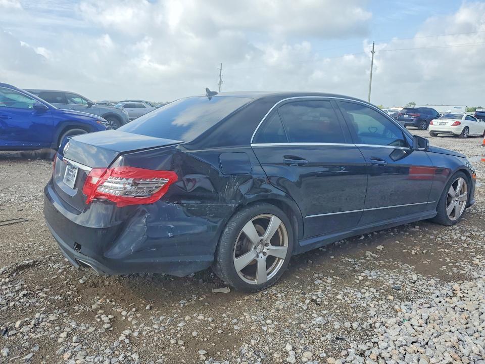 2010 Mercedes-benz E-klasse VIN WDDHF5GB8AA033237 COPART salvage auction — REAR END, TX - SALVAGE VEHICLE TITLE, sold $1,250 on 2026-07-30 (photo 3)
