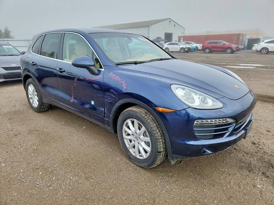 2013 Porsche Cayenne VIN WP1AA2A27DLA10248 COPART salvage auction — SIDE, ON - PERMIT NO BRAND - UNFIT, sold $875 on 2026-07-21 (photo 4)