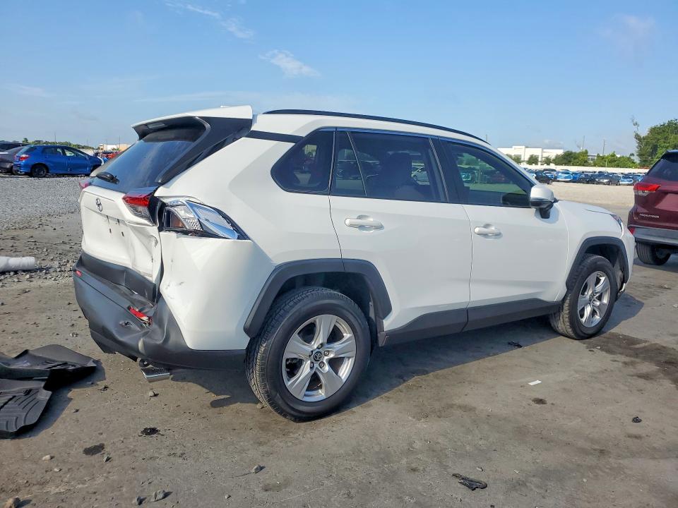 2019 Toyota Rav 4 VIN JTMW1RFV4KJ014687 COPART salvage auction — REAR END, Fl - Cert Of Title Slvg Rebuildable, sold $9,900 on 2026-07-06 (photo 3)