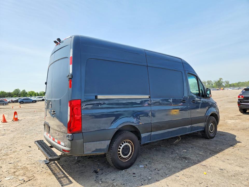 2019 Mercedes-benz Sprinter VIN WD4PF0CD6KP040983 COPART salvage auction — MINOR DENT/SCRATCHES, Md - Certificate Of Title, sold $9,500 on 2026-07-29 (photo 3)
