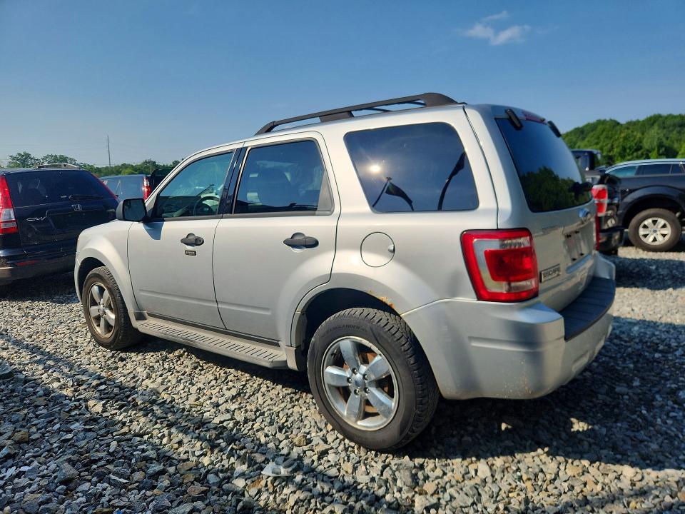 2011 Ford Escape VIN 1FMCU9DG2BKA21707 COPART salvage auction — UNDERCARRIAGE, Ma - Cert Of Title-Reconstrctd Coll, sold $400 on 2026-07-04 (photo 2)