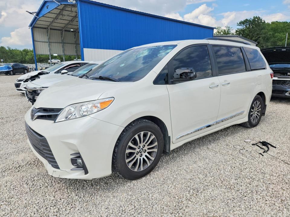 2019 Toyota Sienna VIN 5TDYZ3DC0KS972261 COPART salvage auction — HAIL, Mo - Salvage Certificate Of Title, sold $2,300 on 2026-07-27 (photo 1)