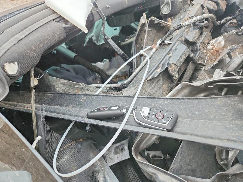 2023 Chevrolet Corvette VIN 1G1YE2D35P5600281 COPART salvage auction — ALL OVER, OK - CERTIFICATE OF TITLE-JUNKED, sold $13,900 on 2026-07-27 (photo 8)