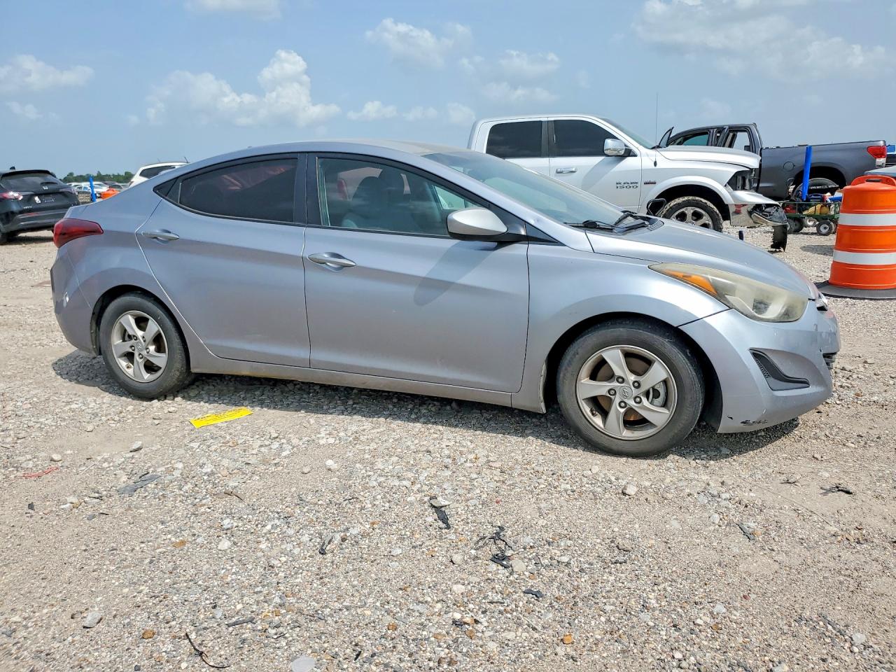 2015 Hyundai Elantra VIN 5NPDH4AE0FH624095 COPART salvage auction — Front End, TX - CERTIFICATE OF TITLE, sold $925 on 2026-07-09 (photo 4)