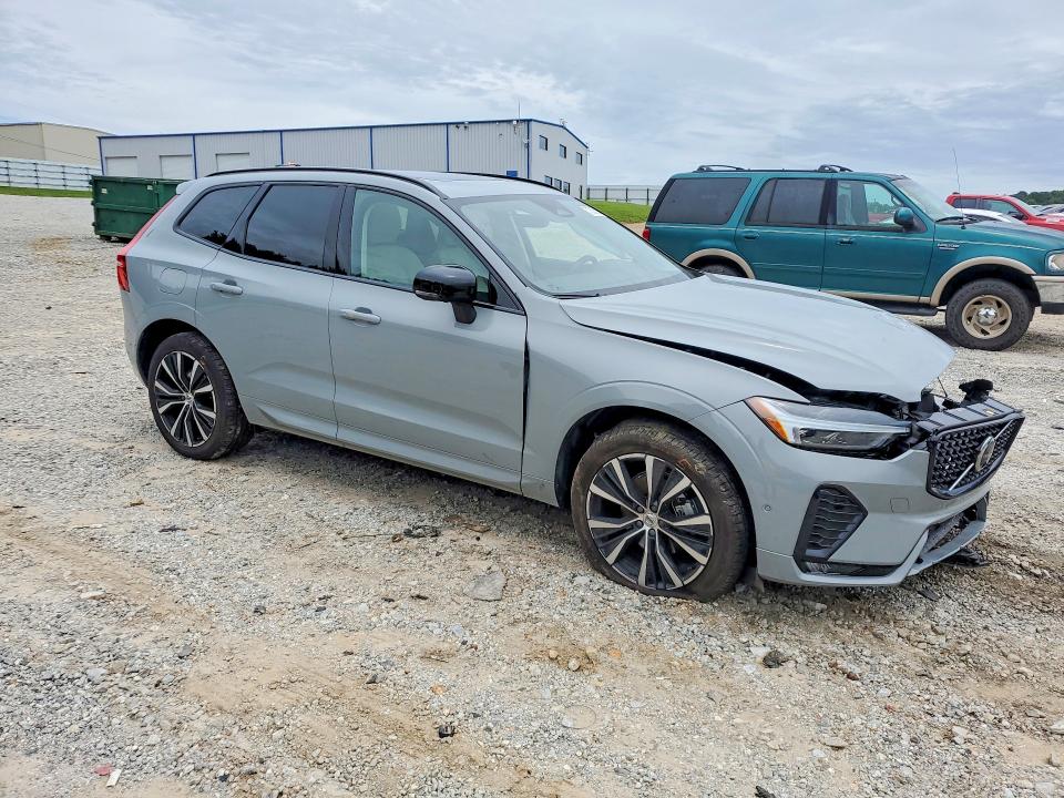 2025 Volvo Xc60 VIN YV4M12RC5S1069090 COPART salvage auction — FRONT END, GA - CERT OF TITLE-SALVAGE, sold $7,975 on 2026-08-21 (photo 4)