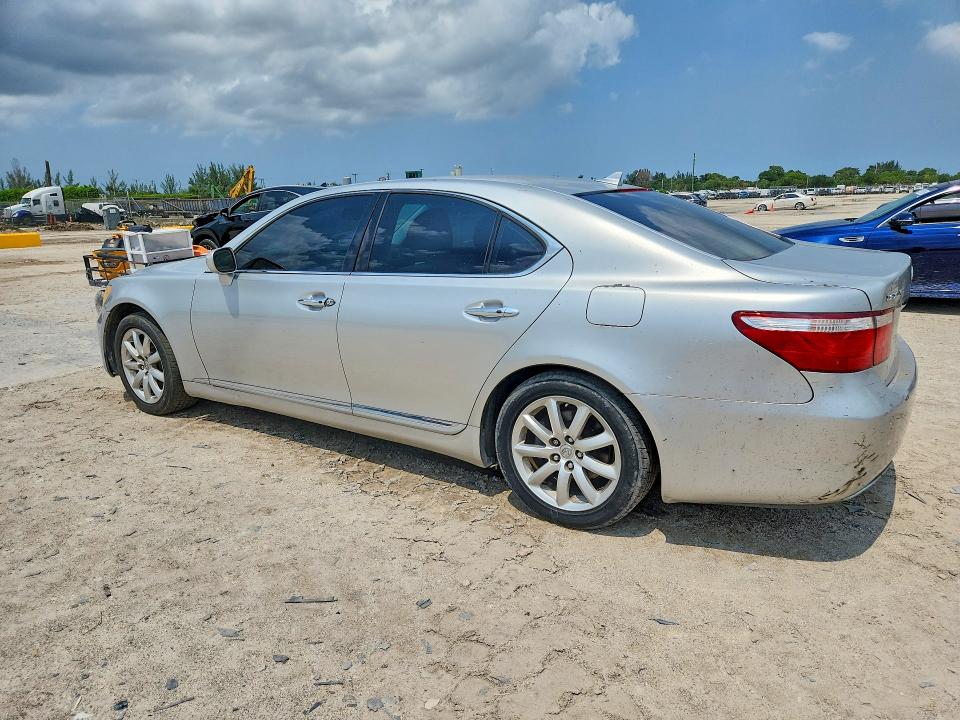 2008 Lexus Ls 460 VIN JTHBL46F485056863 COPART salvage auction — MINOR DENT/SCRATCHES, Fl - Certificate Of Title, sold $925 on 2026-07-11 (photo 2)