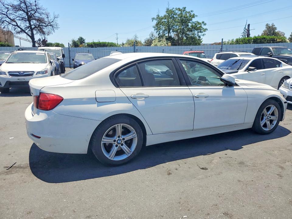 2013 BMW 3 series VIN WBA3B1C54DF462369 COPART salvage auction — REAR END, CA - SALVAGE CERTIFICATE, sold $500 on 2026-08-06 (photo 3)