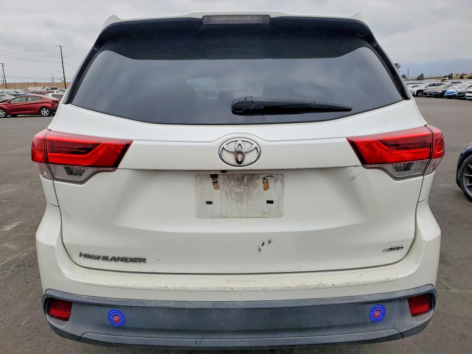 2018 Toyota VIN 5TDBZRFH4JS844508 COPART salvage auction — FRONT END, Salvage Title, sold $8,800 on 2026-07-29 (photo 6)