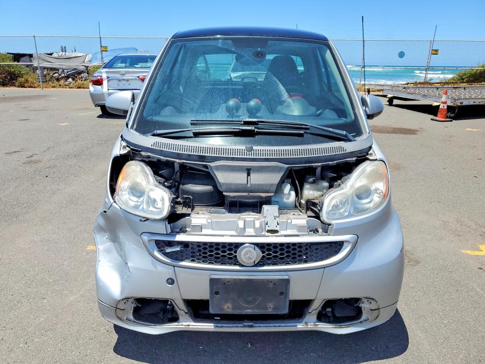 2013 Smart VIN WMEEJ3BA5DK683402 COPART salvage auction — FRONT END, Hi - Certificate Of Salvage, sold $1 on 2026-08-17 (photo 5)