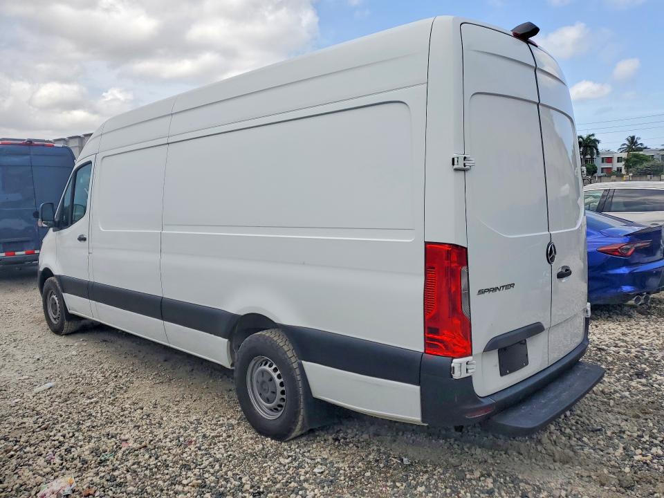 2021 Mercedes-benz VIN W1Y40CHY8MT059634 COPART salvage auction — MINOR DENT/SCRATCHES, Fl - Cert Of Title-Rebuilt, sold $15,100 on 2026-07-20 (photo 2)