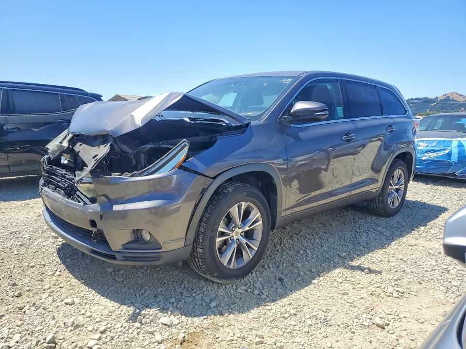 2015 Toyota Highlander VIN 5TDZKRFHXFS045908 COPART salvage auction — FRONT END, Ca - Salvage Certificate, sold $4,000 on 2026-07-07 (photo 1)