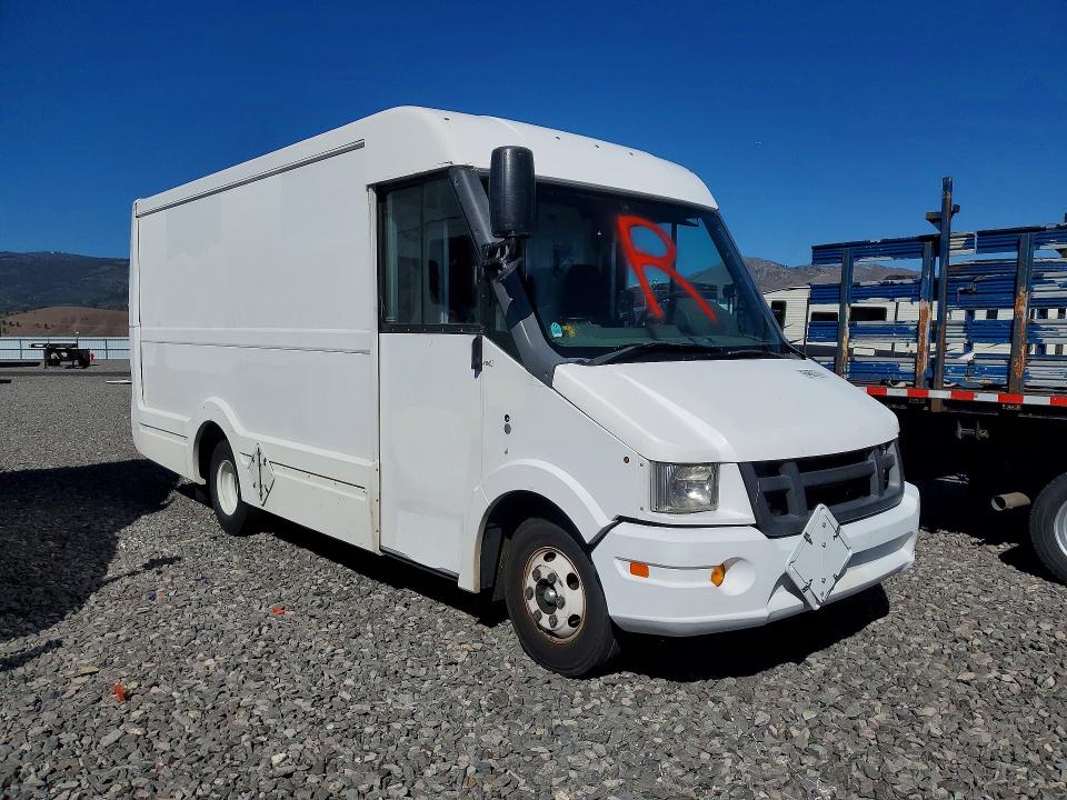 2016 Isuzu Npr VIN JALB4T170G7W00396 COPART salvage auction — MINOR DENT/SCRATCHES, NV - CERTIFICATE OF TITLE, sold $2,950 on 2026-07-30 (photo 4)