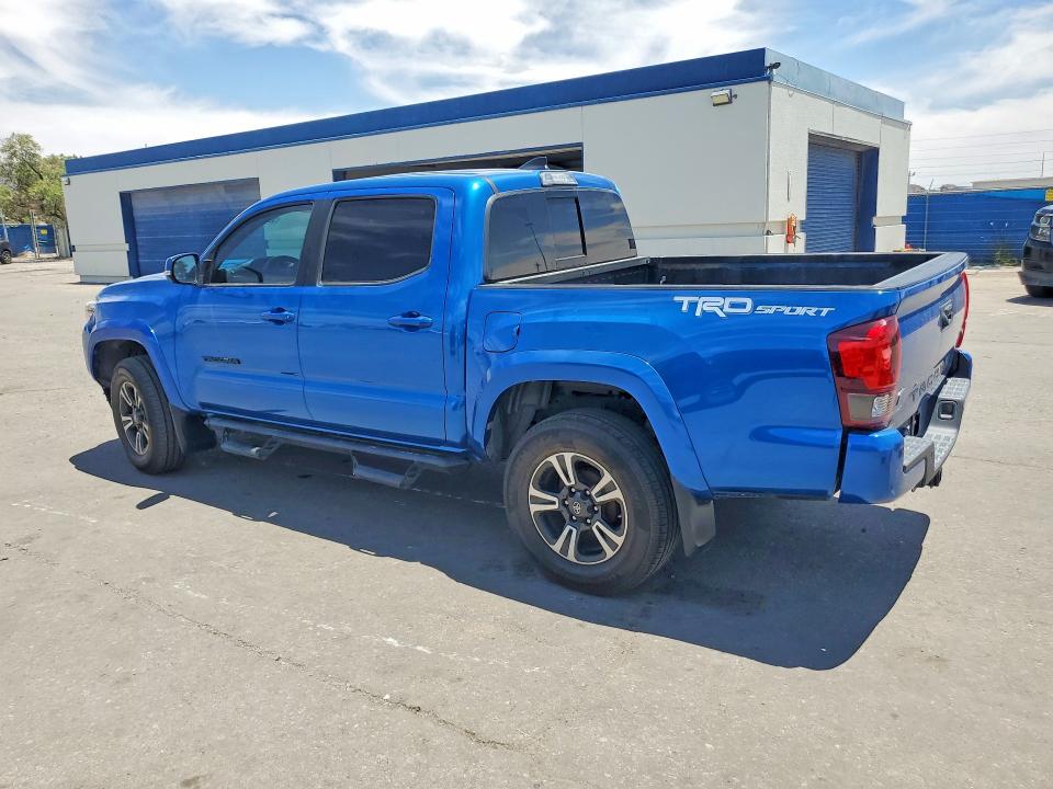 2018 Toyota Tacoma VIN 5TFAZ5CN7JX064639 COPART salvage auction — SIDE, TX - SALVAGE VEHICLE TITLE, sold $13,200 on 2026-07-31 (photo 2)