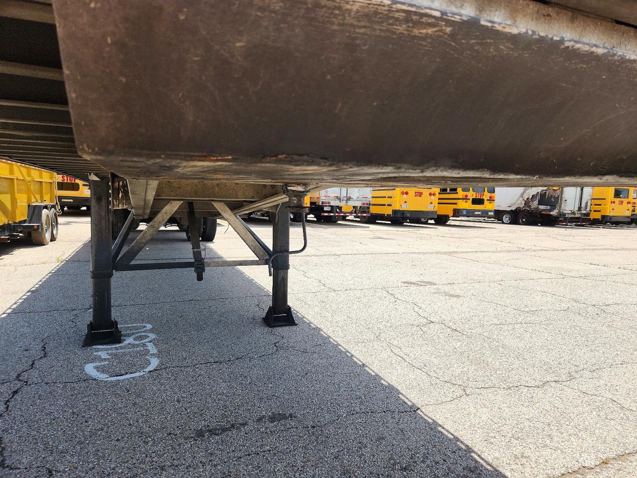 2006 Reitnouer Flatbed Trailer VIN 1RNF48A296R015935 COPART salvage auction — Side, OH - CERT OF TITLE-SALVAGE, sold $6,800 on 2026-07-09 (photo 8)