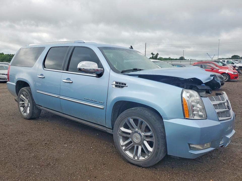 2011 Cadillac Escalade VIN 1GYS4KEF8BR260418 COPART salvage auction — FRONT END, IA - CERT OF TITLE-SALVAGE TITLE, sold $1,700 on 2026-07-31 (photo 4)
