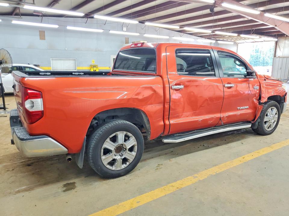 2017 Toyota Tundra VIN 5TFFY5F18HX226614 COPART salvage auction — SIDE, Salvage Title, sold $225 on 2026-07-29 (photo 3)
