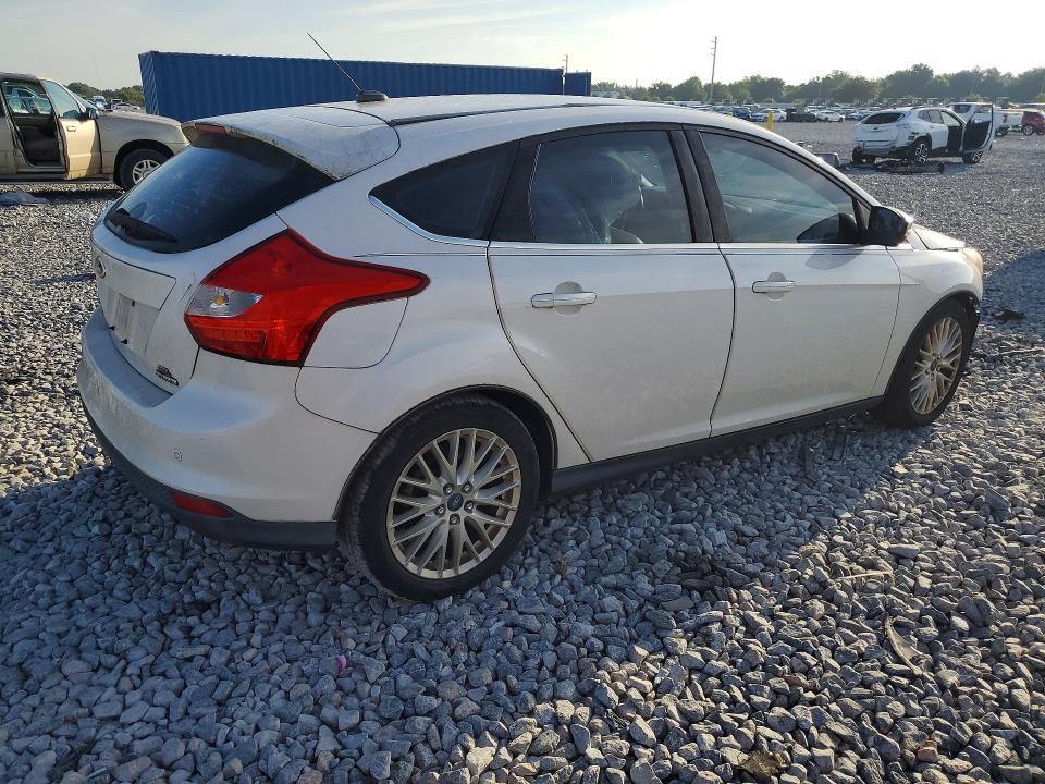 2012 Ford VIN 1FAHP3M24CL420476 COPART salvage auction — FRONT END, FL - CERT OF TITLE SLVG REBUILDABLE, sold $375 on 2026-07-02 (photo 3)