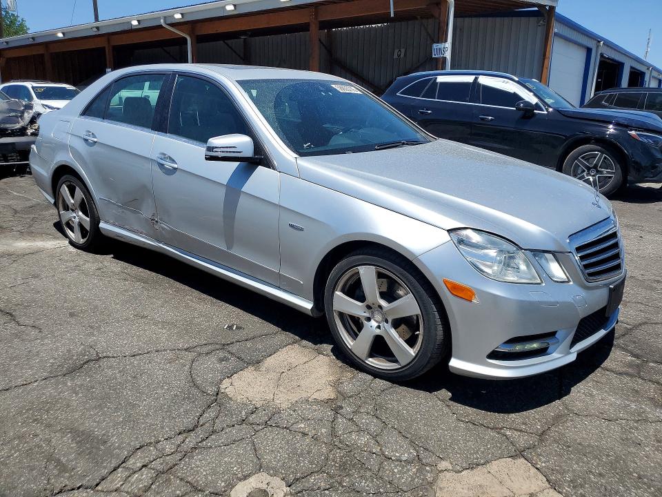 2012 Mercedes-benz E-klasse VIN WDDHF8JB5CA646669 COPART salvage auction — REAR END, CO - SALVAGE TITLE (P), sold $3,200 on 2026-07-28 (photo 4)