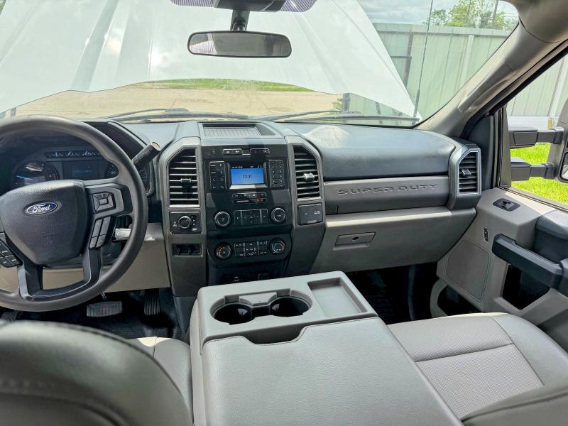 2022 Ford F-250 super duty VIN 1FT8X2BT0NED76712 COPART salvage auction — MINOR DENT/SCRATCHES, Tx - Cert Of Title-Rebuilt Salvage (P), sold $6,300 on 2026-07-02 (photo 9)