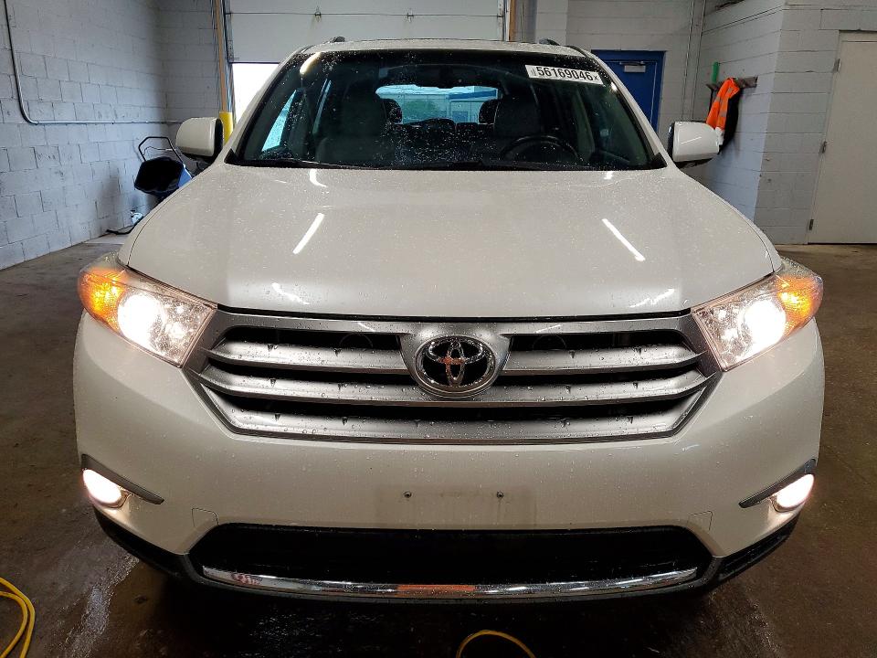2011 Toyota Highlander VIN 5TDDK3EH0BS047797 COPART salvage auction — HAIL, Ia - Cert Of Title-Salvage Title, sold $5,700 on 2026-07-22 (photo 5)