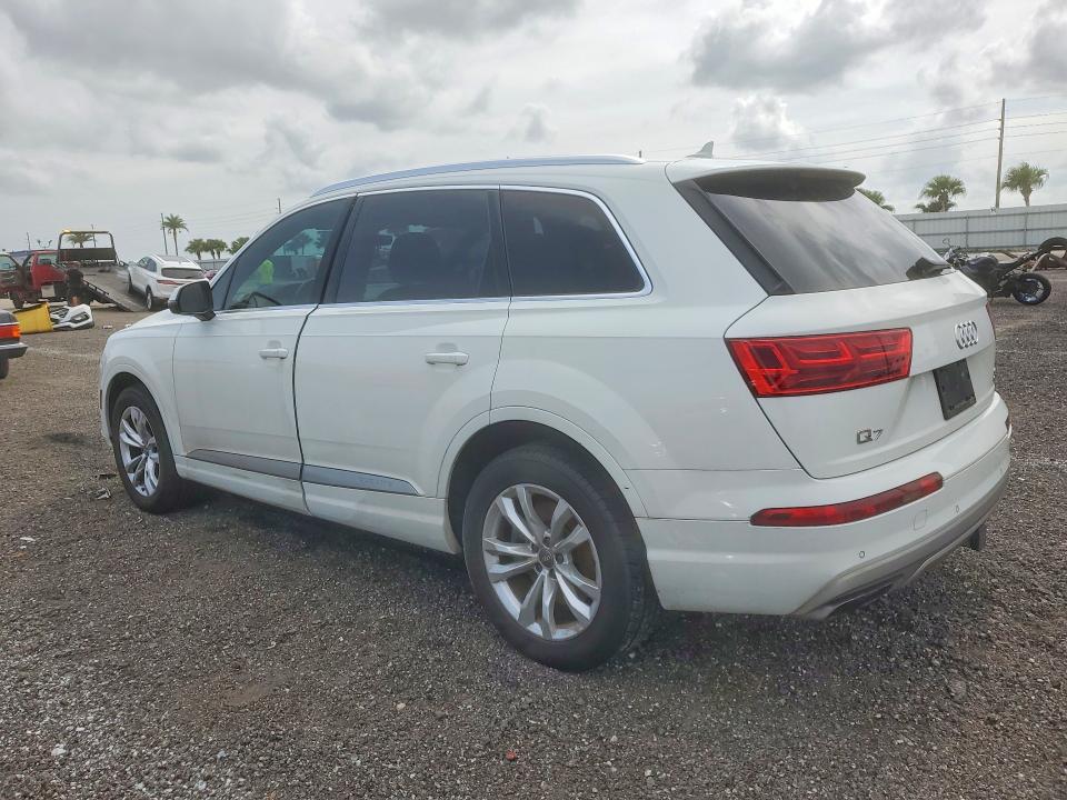 2017 Audi Q7 VIN WA1LAAF75HD033692 COPART salvage auction — MINOR DENT/SCRATCHES, Mn - Certificate Of Title, sold $4,300 on 2026-07-20 (photo 2)