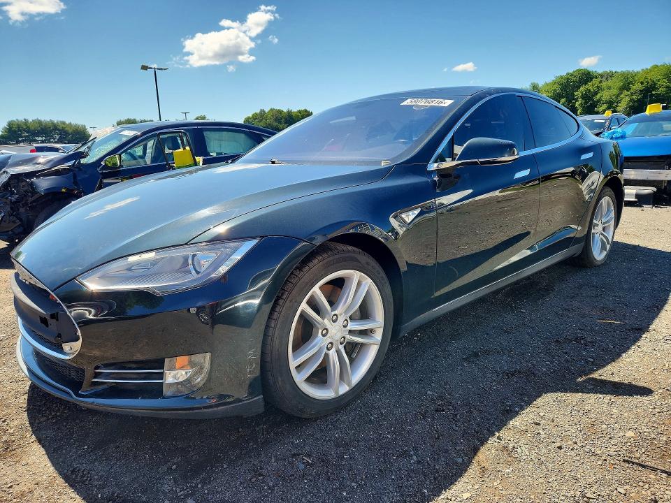 2013 Tesla Model s VIN 5YJSA1DN5DFP09094 COPART salvage auction — MINOR DENT/SCRATCHES, Ma - Certificate Of Title, sold $5,900 on 2026-07-27 (photo 1)