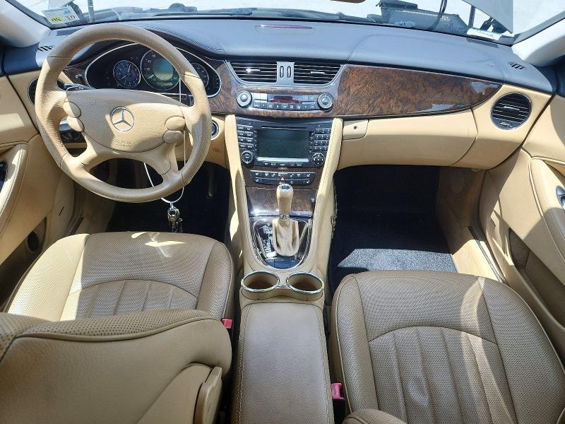 2008 Mercedes-benz Cls-class VIN WDDDJ72X08A128073 COPART salvage auction — WATER/FLOOD, La - Cert Of Title-Salvage Flood, sold $900 on 2026-07-08 (photo 8)