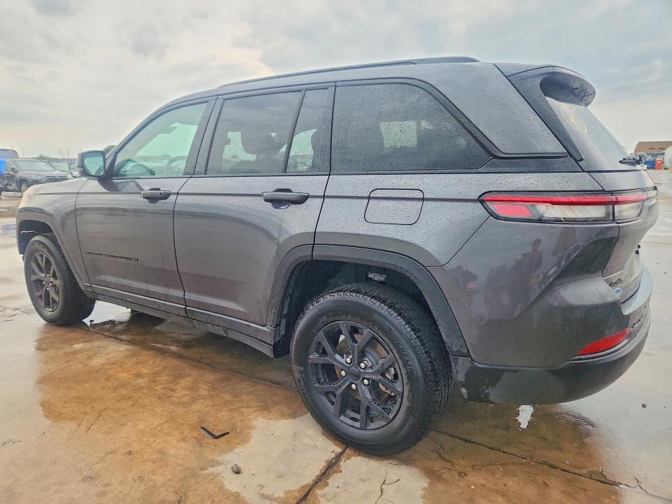 2025 Jeep Cherokee VIN 1C4RJHAG2SC289379 COPART salvage auction — FRONT END, Tx - Salvage Vehicle Title, sold $17,300 on 2026-07-02 (photo 2)