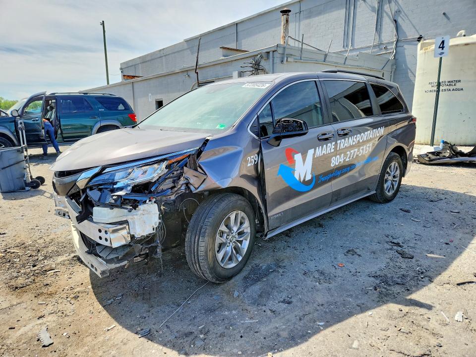 2021 Toyota Sienna VIN 5TDKRKEC9MS033742 COPART salvage auction — FRONT END, Va - Cert Of Title - Salvage, sold $350 on 2026-07-29 (photo 1)
