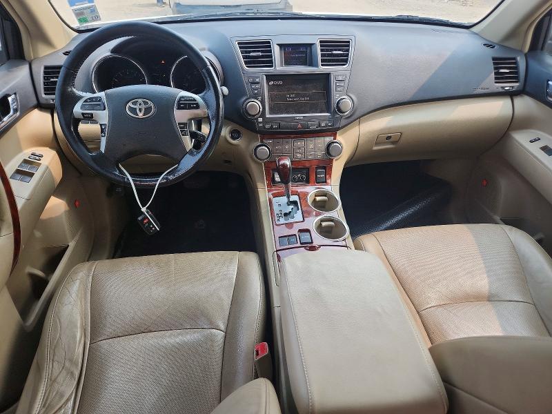 2012 Toyota VIN 5TDYK3EHXCS063444 COPART salvage auction — MINOR DENT/SCRATCHES, La - Certificate Of Title, sold $4,900 on 2026-07-02 (photo 8)