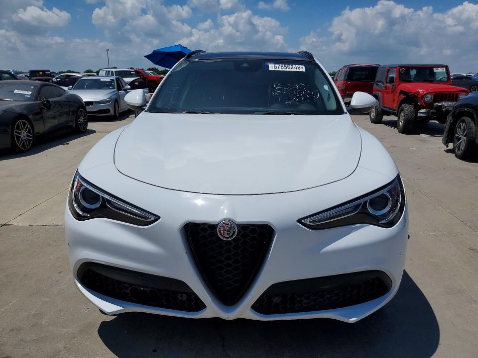 2019 Alfa romeo Stelvio VIN ZASPAKAN4K7C51350 COPART salvage auction — NORMAL WEAR, Tx - Certificate Of Title, sold $7,400 on 2026-07-28 (photo 5)