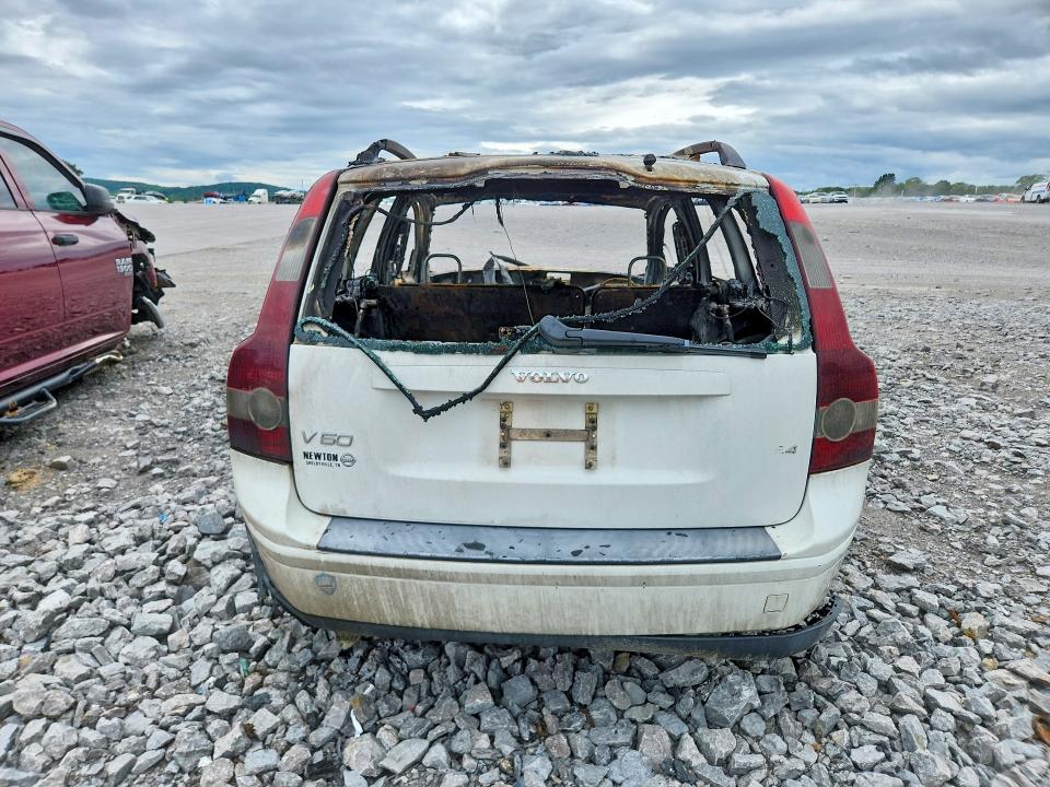 2006 Volvo V50 VIN YV1MW382062159776 COPART salvage auction — BURN, TN - NON-REPAIRABLE CERTIFICATE, sold $150 on 2026-07-13 (photo 6)
