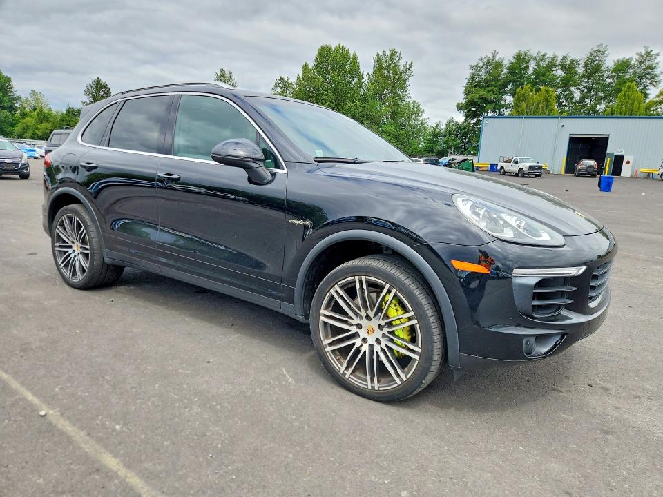 2016 Porsche Cayenne VIN WP1AE2A24GLA64342 COPART salvage auction — MINOR DENT/SCRATCHES, Ca - Certificate Of Title, sold $3,900 on 2026-07-20 (photo 4)
