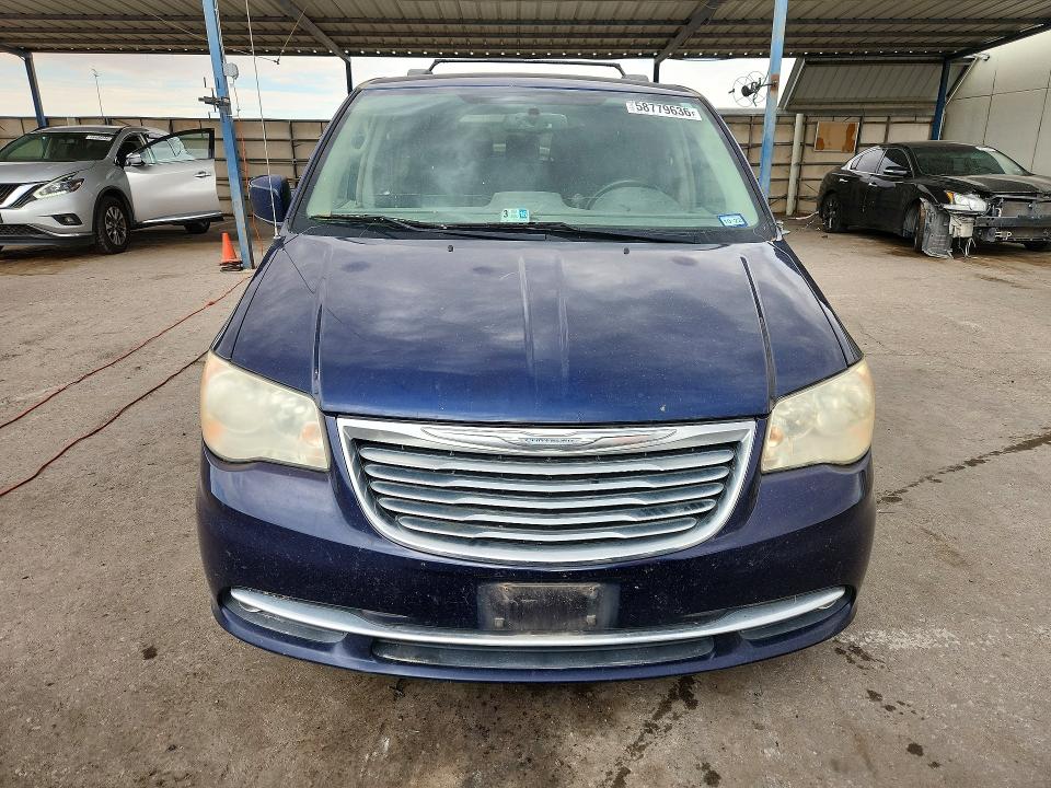 2014 Chrysler VIN 2C4RC1BG2ER198821 COPART salvage auction — SIDE, Tx - Salvage Vehicle Title, sold $125 on 2026-07-31 (photo 5)