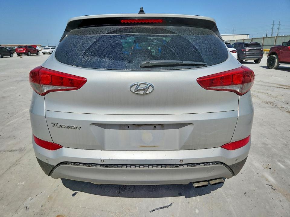 2018 Hyundai Tucson VIN KM8J33A27JU674732 COPART salvage auction — FRONT END, Tx - Salvage Vehicle Title, sold $1,700 on 2026-07-21 (photo 6)