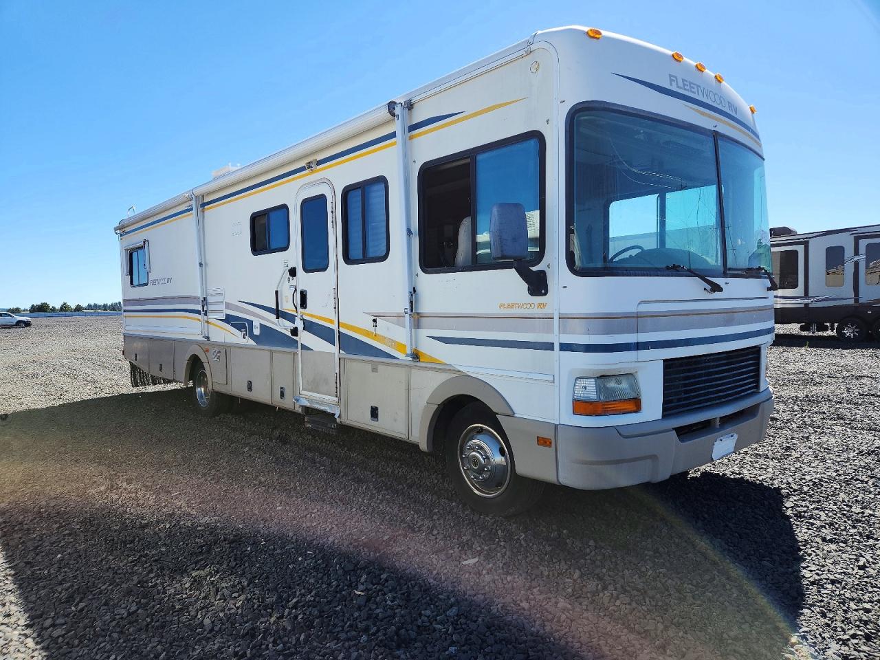 2002 Ford F550 VIN 1FCNF53S720A01471 COPART salvage auction — Normal Wear, WA - VEHICLE CERT OF OWNERSHIP-TITL, sold $450 on 2026-07-07 (photo 1)
