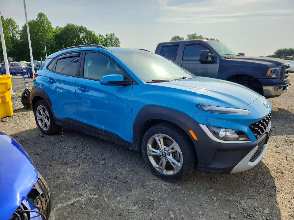 2022 Hyundai Kona VIN KM8K3CAB4NU818425 COPART salvage auction — MINOR DENT/SCRATCHES, Ct - Certificate Of Title, sold $6,800 on 2026-07-09 (photo 4)