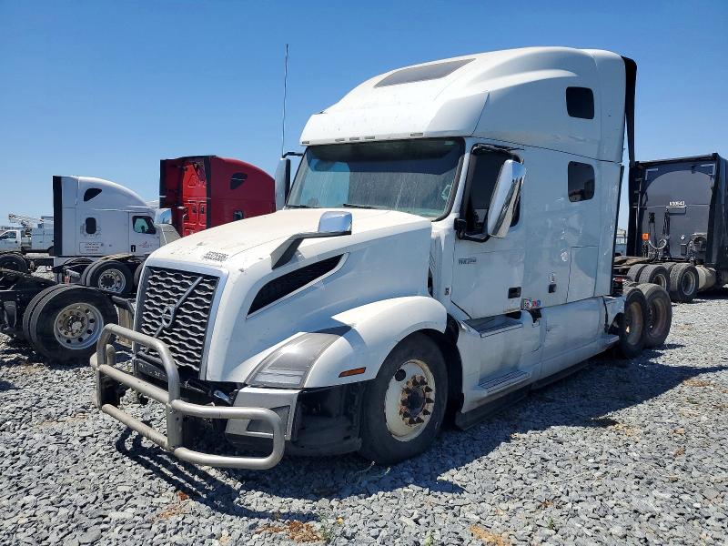 2022 Volvo VIN 4V4NC9EJ1NN305993 COPART salvage auction — FRONT END, Ca - Salvage Certificate, sold $9,100 on 2026-07-30 (photo 2)